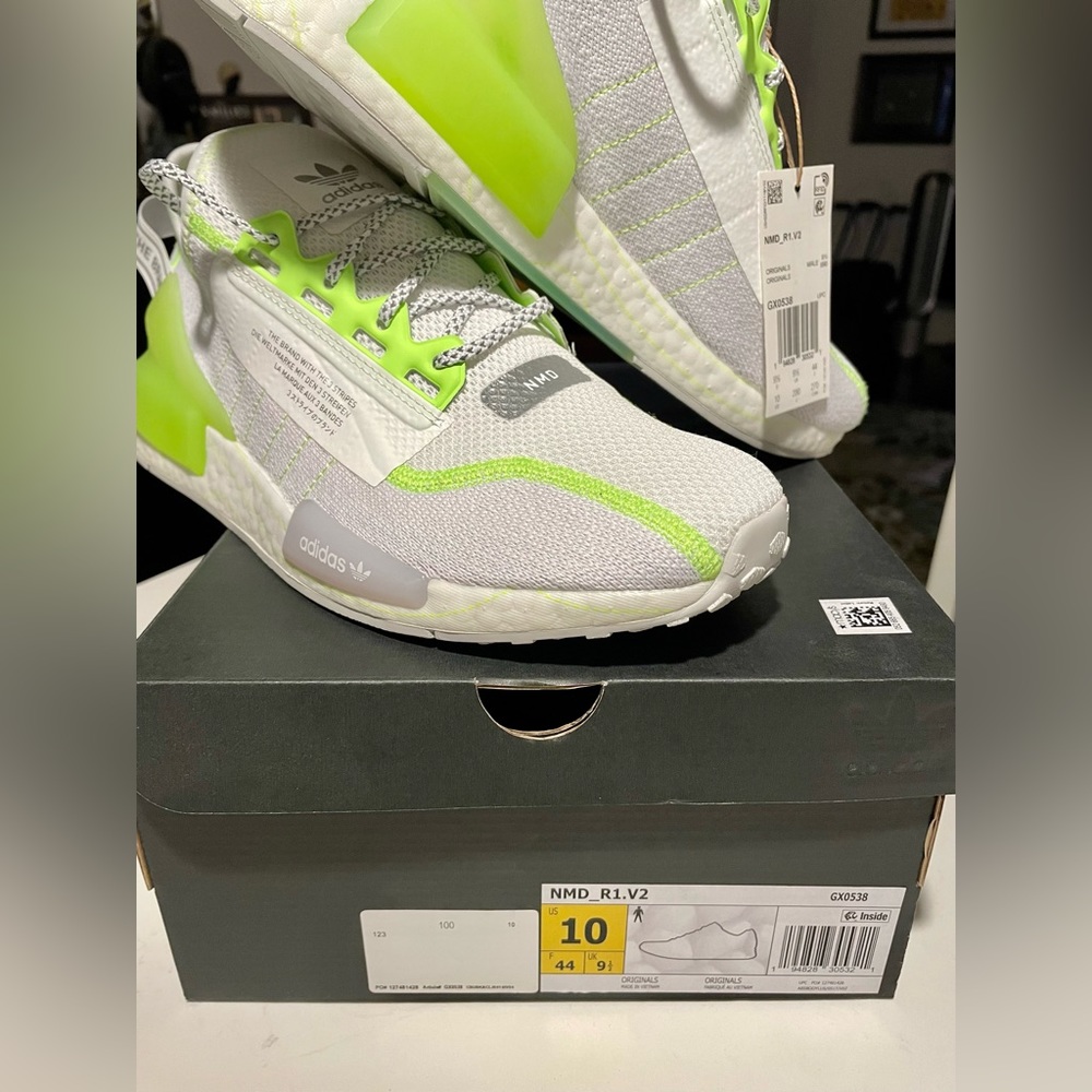 Adidas Originals Nmd_R1.V2 Mens Shoes size mens 10